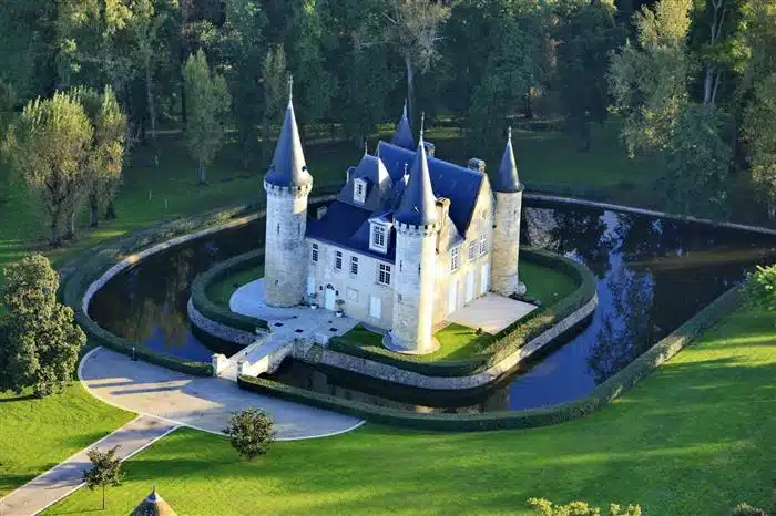 Château Agassac

Bordeaux vineyards by the Union des Grands Cru