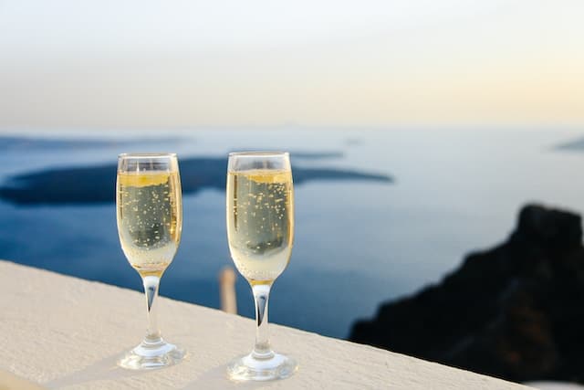 Dry white wine: A guide for connoisseurs