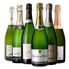 Best Champagnes: Your Complete Guide to Selecting Premium Bottles